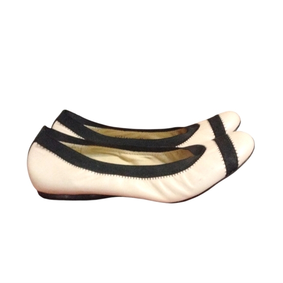 Stuart Weitzman Giveable Ballet Flats Cream and Black Women's Flat Size … - Picture 6 of 10